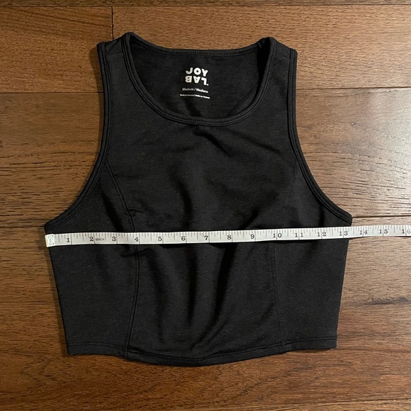 Workout Crop - Picture 4 of 7